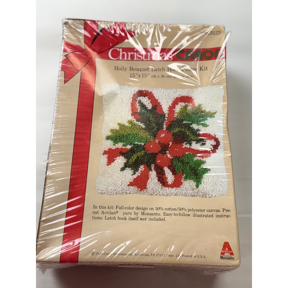 NOS 1980 Vintage Caron Christmas Holly Bouquet Latch Hook Kit (Model K3123)